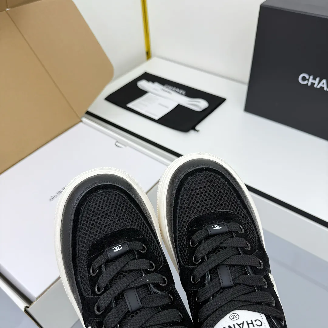 👟👟Ex-factory price 620👟👟 Chanel bread shoes ~ original calfskin panda shoes Chanel 25C latest hot style panda black and white sports shoes casual sneakers Xiaoxiang hot item classic black and white panda color coco girls must pay Fabric: original custom mixed sheepskin lining: original imported breathable mesh lining outsole: Original molded rubber + TPU combination Size: Women's 35-41